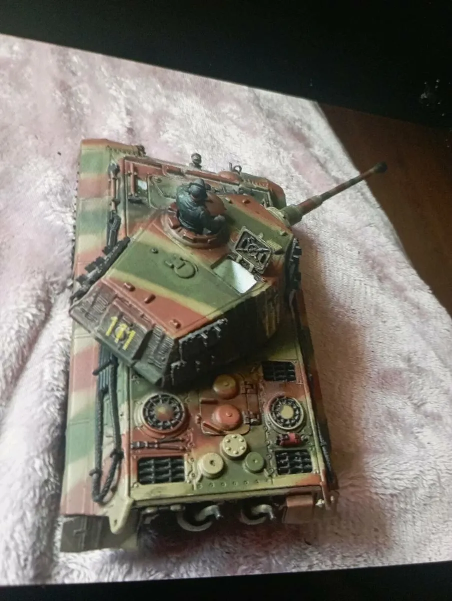 GERMAN KING TIGER NORMANDY 1944  MILITARY MODLE - Image 4