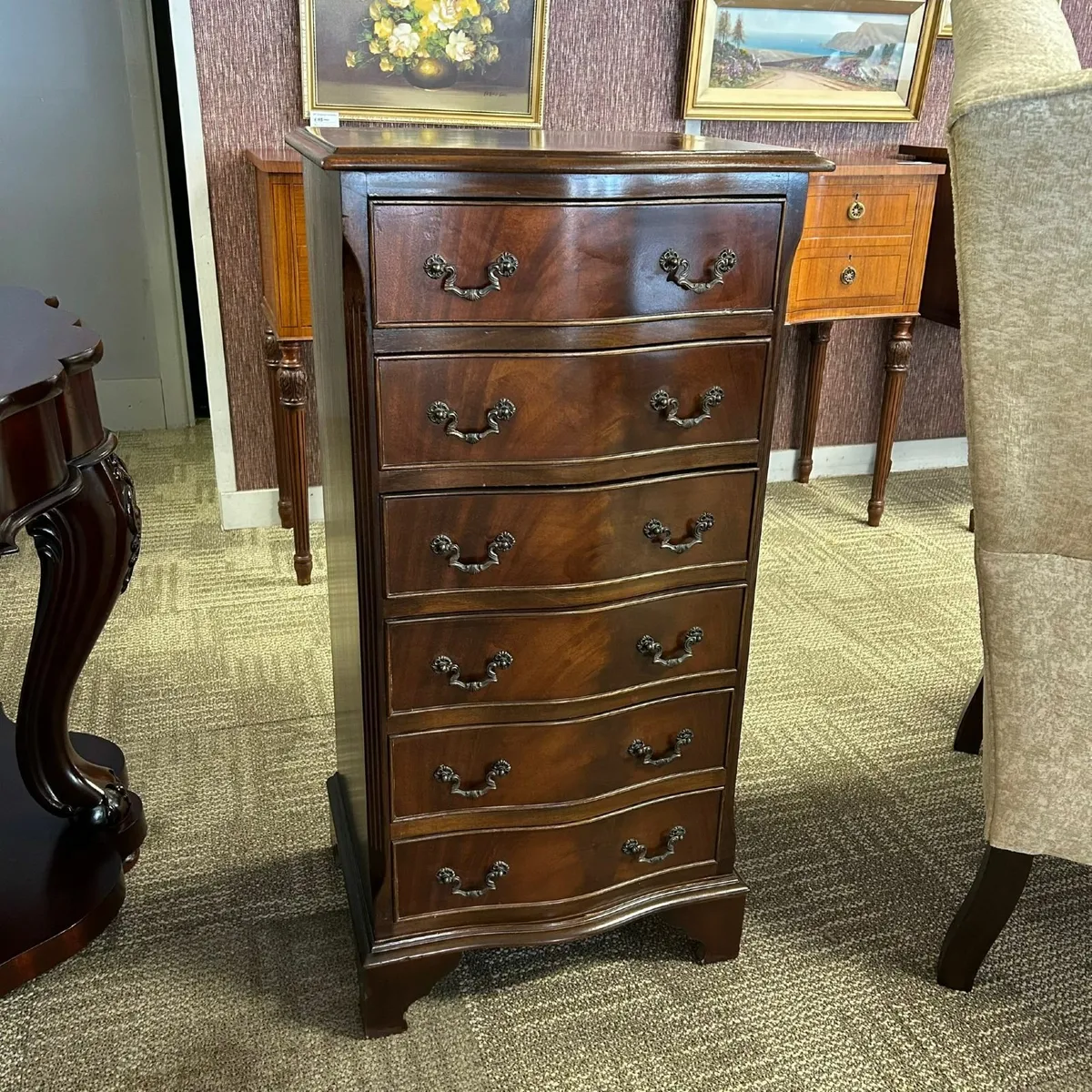 Mahogany bow chest of six drawers - Image 4