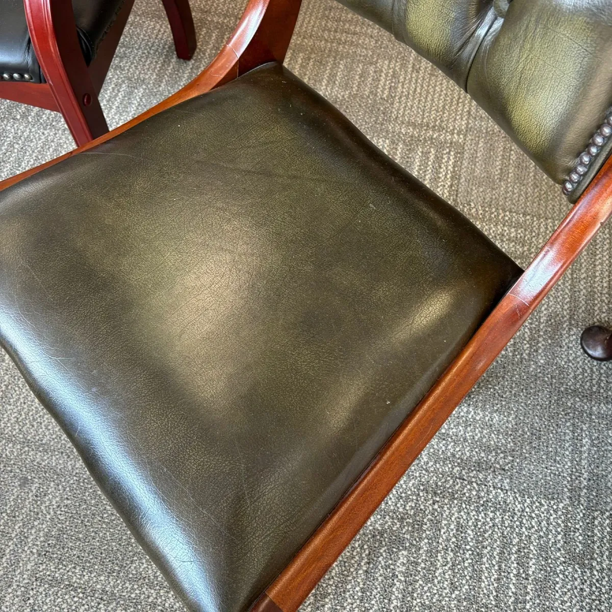 Fabulous green leather mahogany chair - Image 3