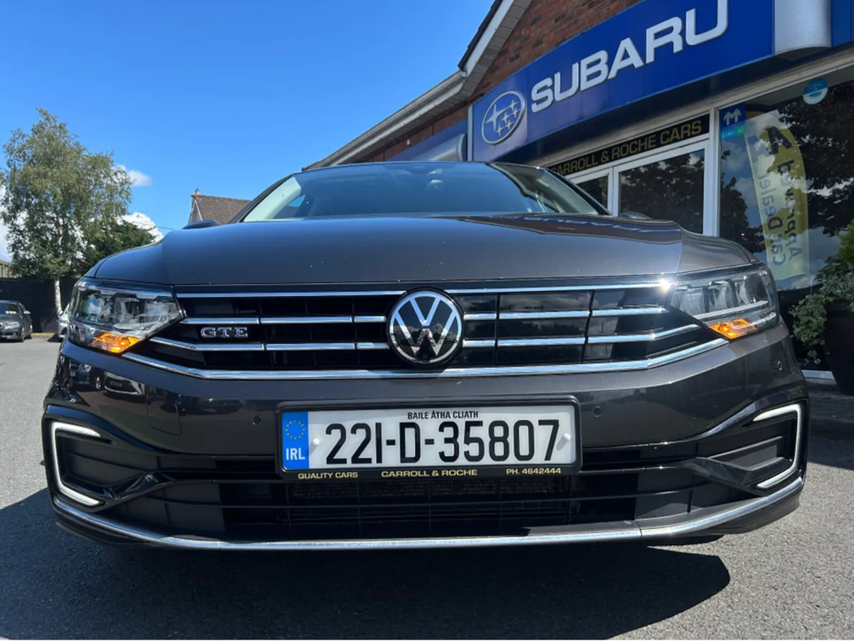 Volkswagen Passat GTE SE + Leather - Automatic Hyb - Image 4