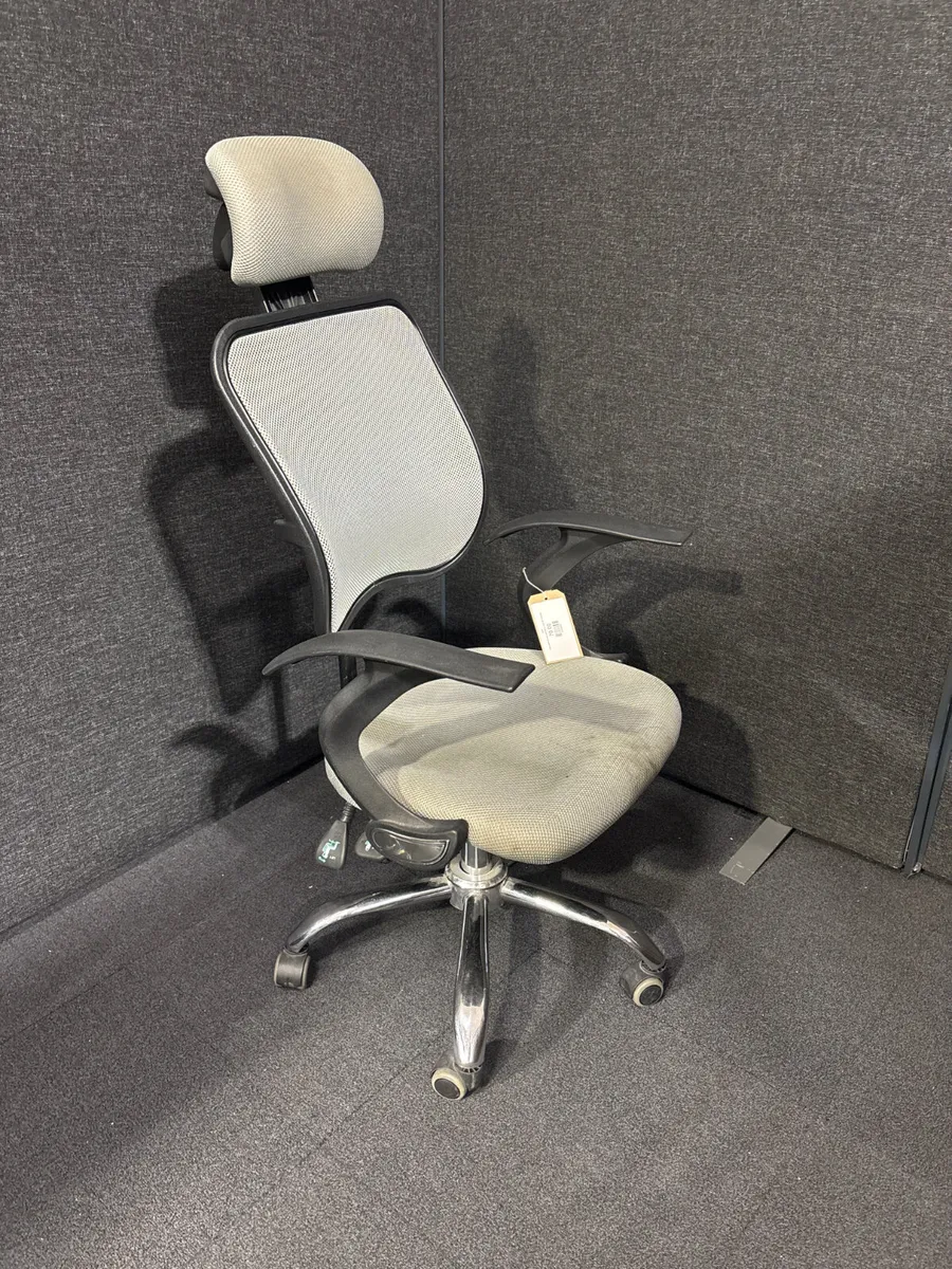 CHEAP SWIVEL CHAIRS AVAILABLE AT CJM FURNITURE - Image 1