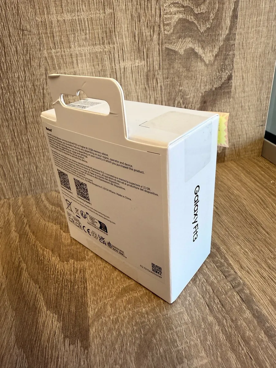 Samsung Watch Fit 3 New REDUCED! - Image 2