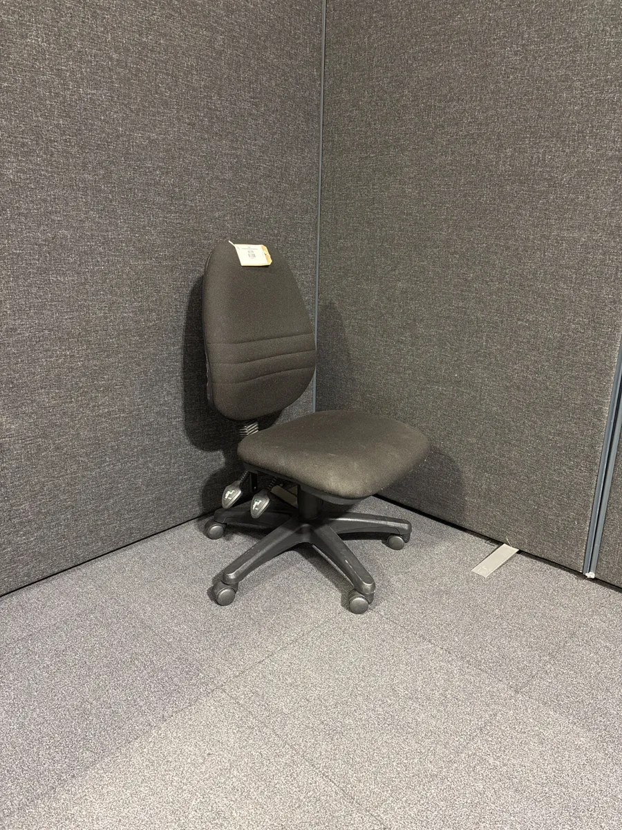 CHEAP SWIVEL CHAIRS AVAILABLE AT CJM FURNITURE - Image 4