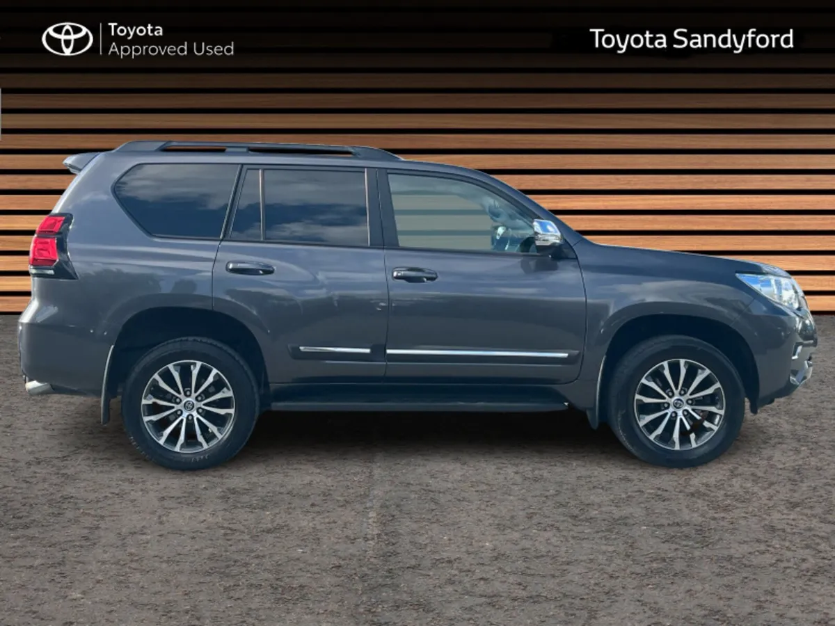 Toyota Land Cruiser AUTOMATIC LWB COMMERCIAL AUTO - Image 3