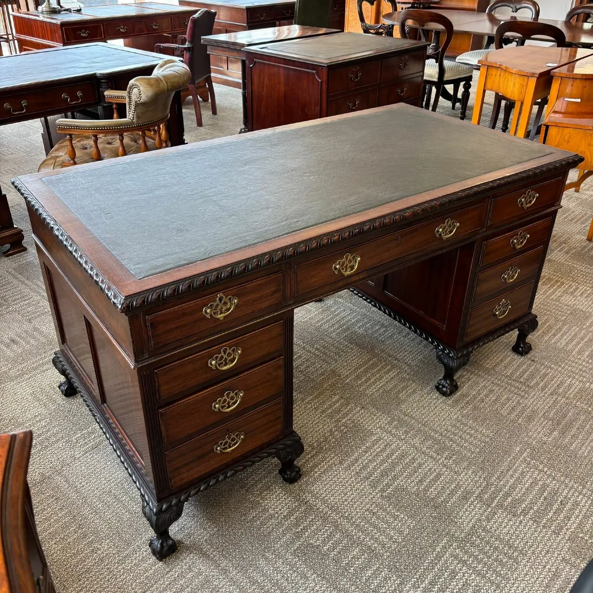 Beautiful Maple & Co. London antique roped edge le - Image 1