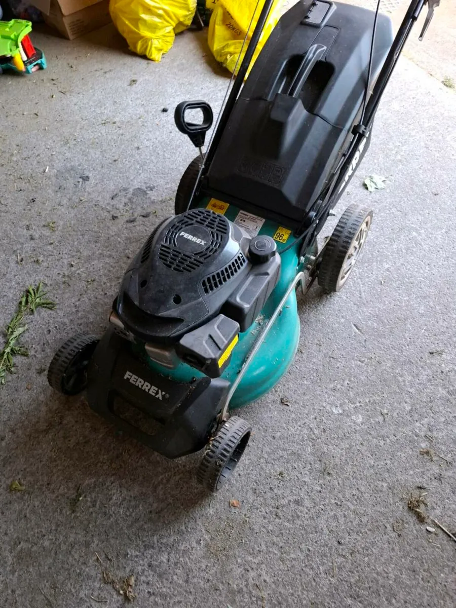 Lawnmowr - Image 2