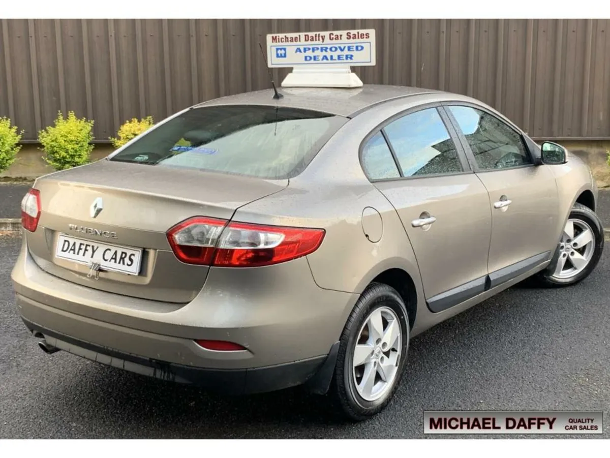 Renault Fluence 1.5 DCI 90 DYNAMIQUE 4 4DR - Image 3