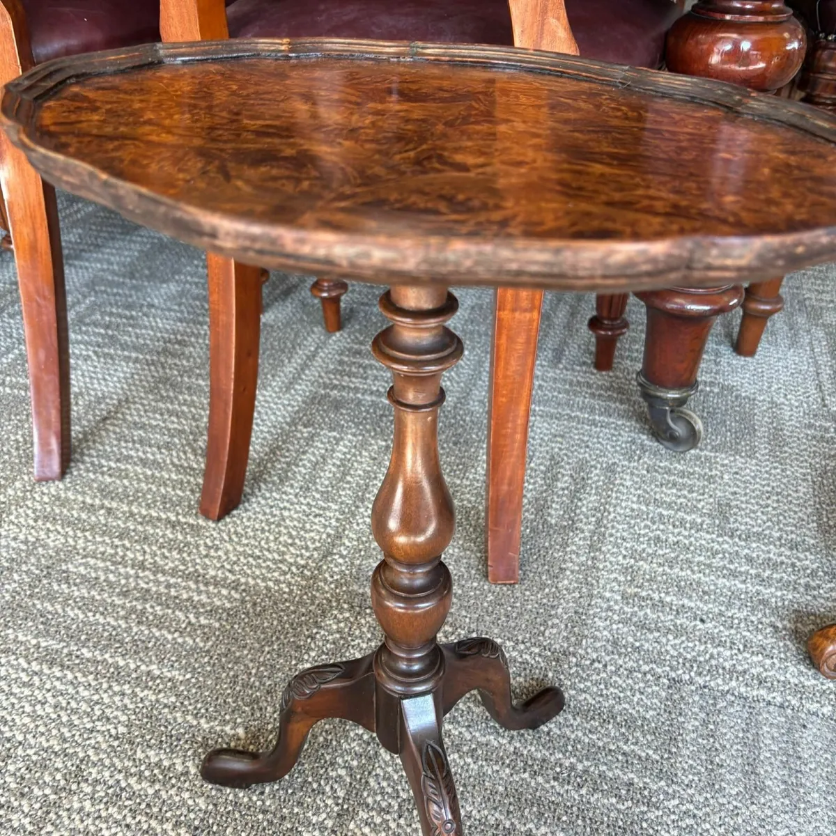 Beautiful walnut burr tripod wine side table - Image 2