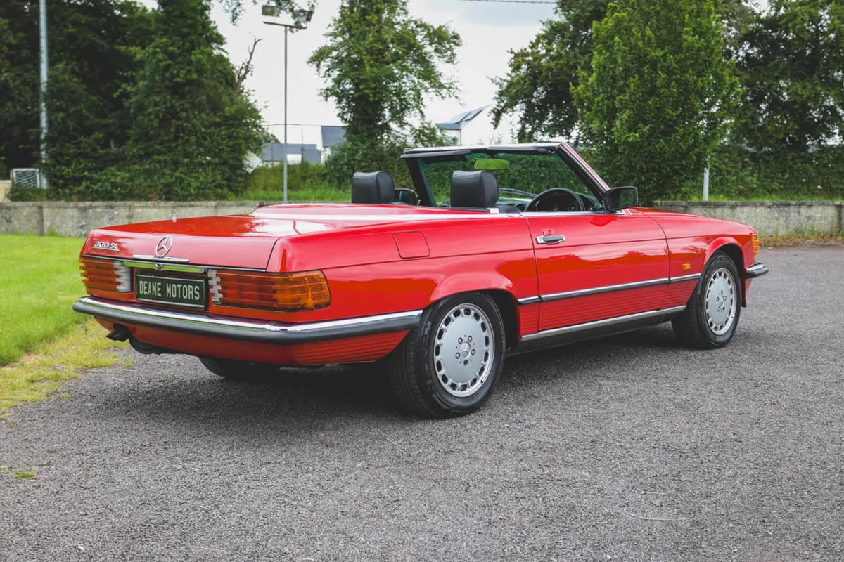 1988 Mercedes-Benz R107 300 SL - Image 2