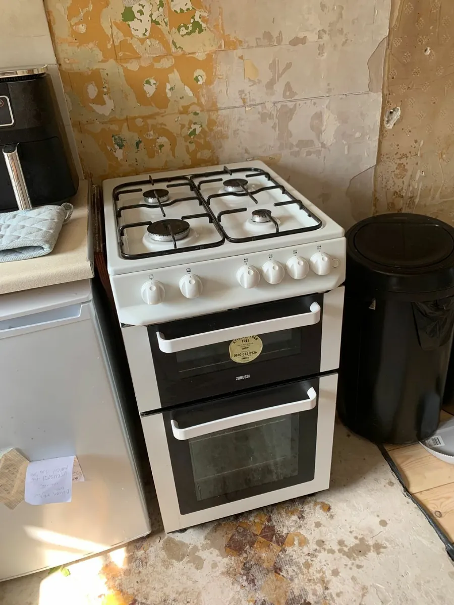 ZANUSSI Gas Oven with Grill & Hob - Excellent Cond - Image 1