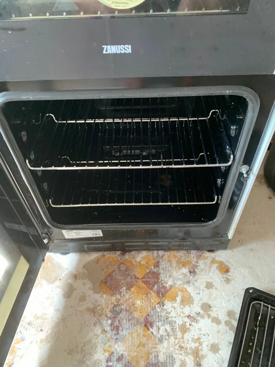 ZANUSSI Gas Oven with Grill & Hob - Excellent Cond - Image 3