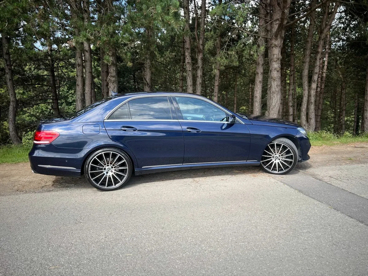 Mercedes-Benz E-Class 2014 - Image 4