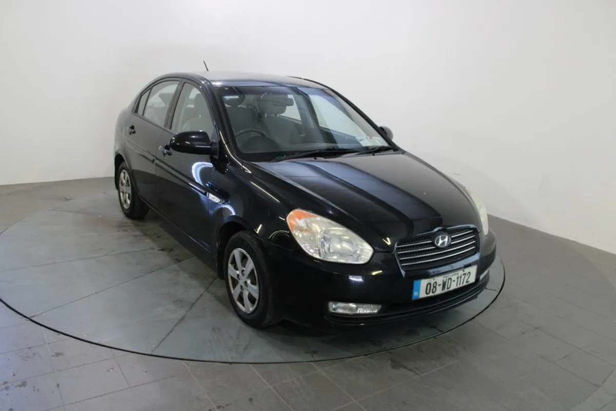 Hyundai Accent 1.4 Deluxe - Image 1