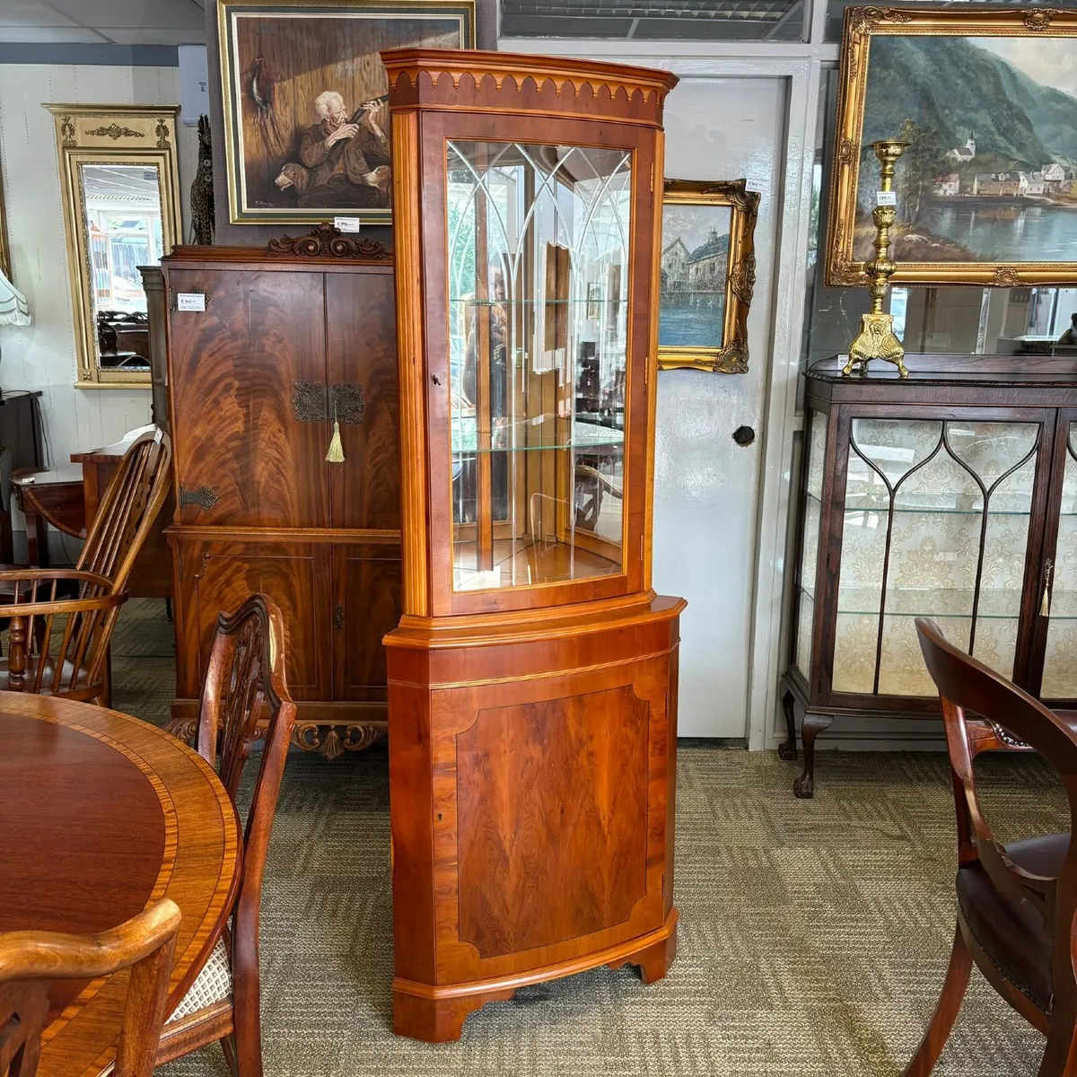Beautiful yew bow front corner unit, with a light - Image 1