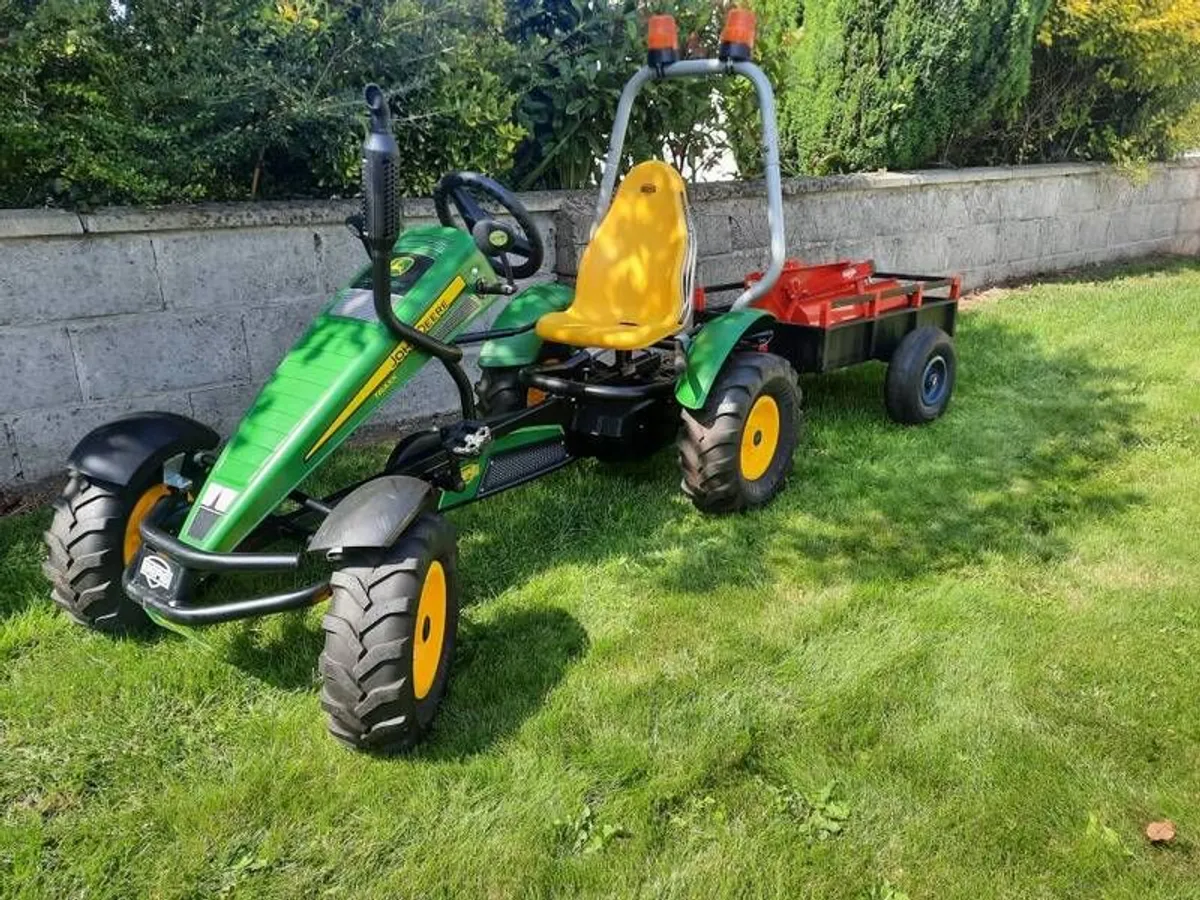 berg gocart and trailer with two attachments plus a new front linkage new used still in box - Image 4
