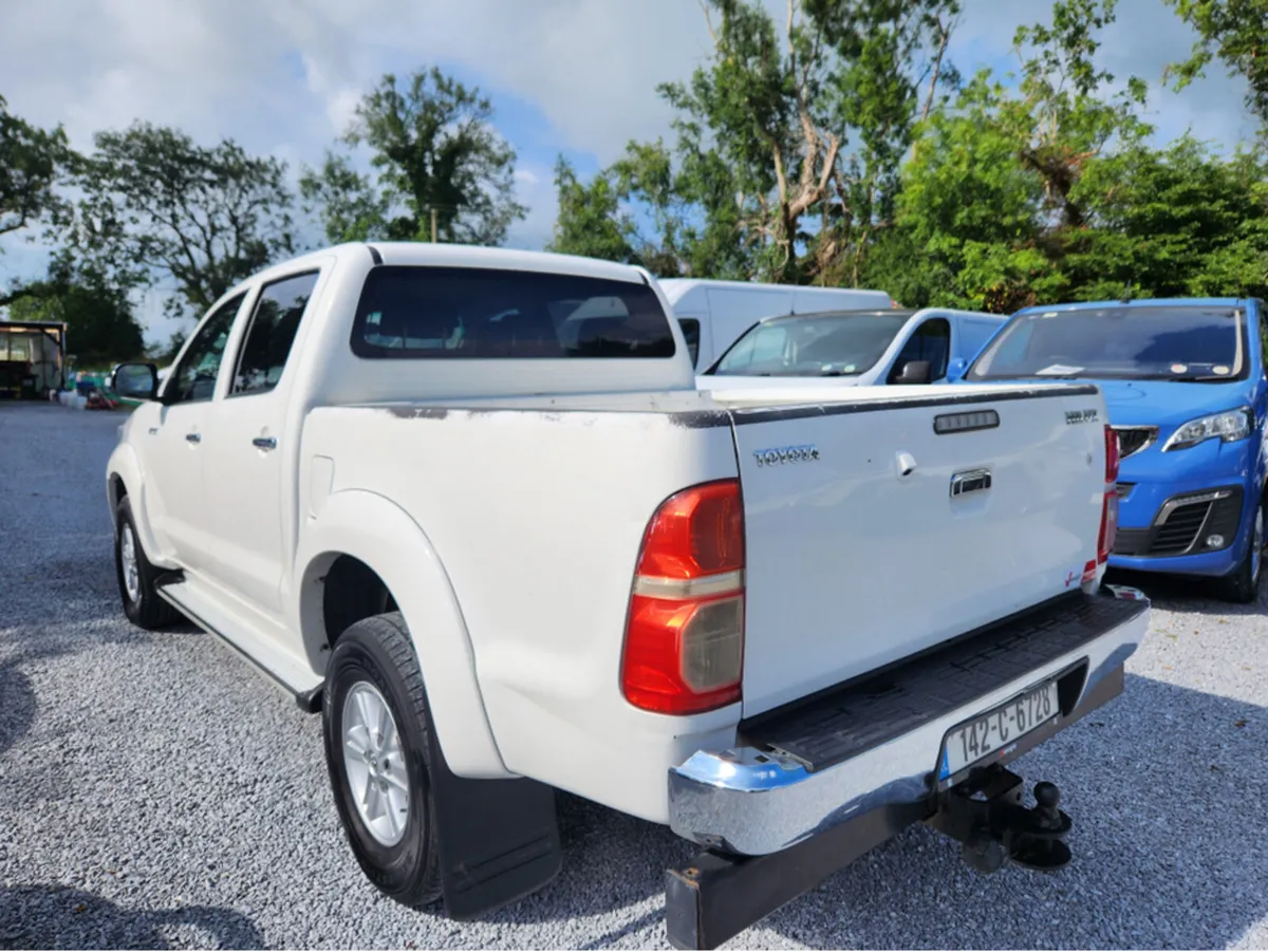 Toyota Hilux 2.5 D-4D ICON 4WD €19950 inc vat - Image 2