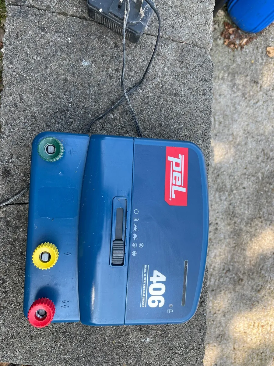 Pel 406 mains, battery and solar unigiser