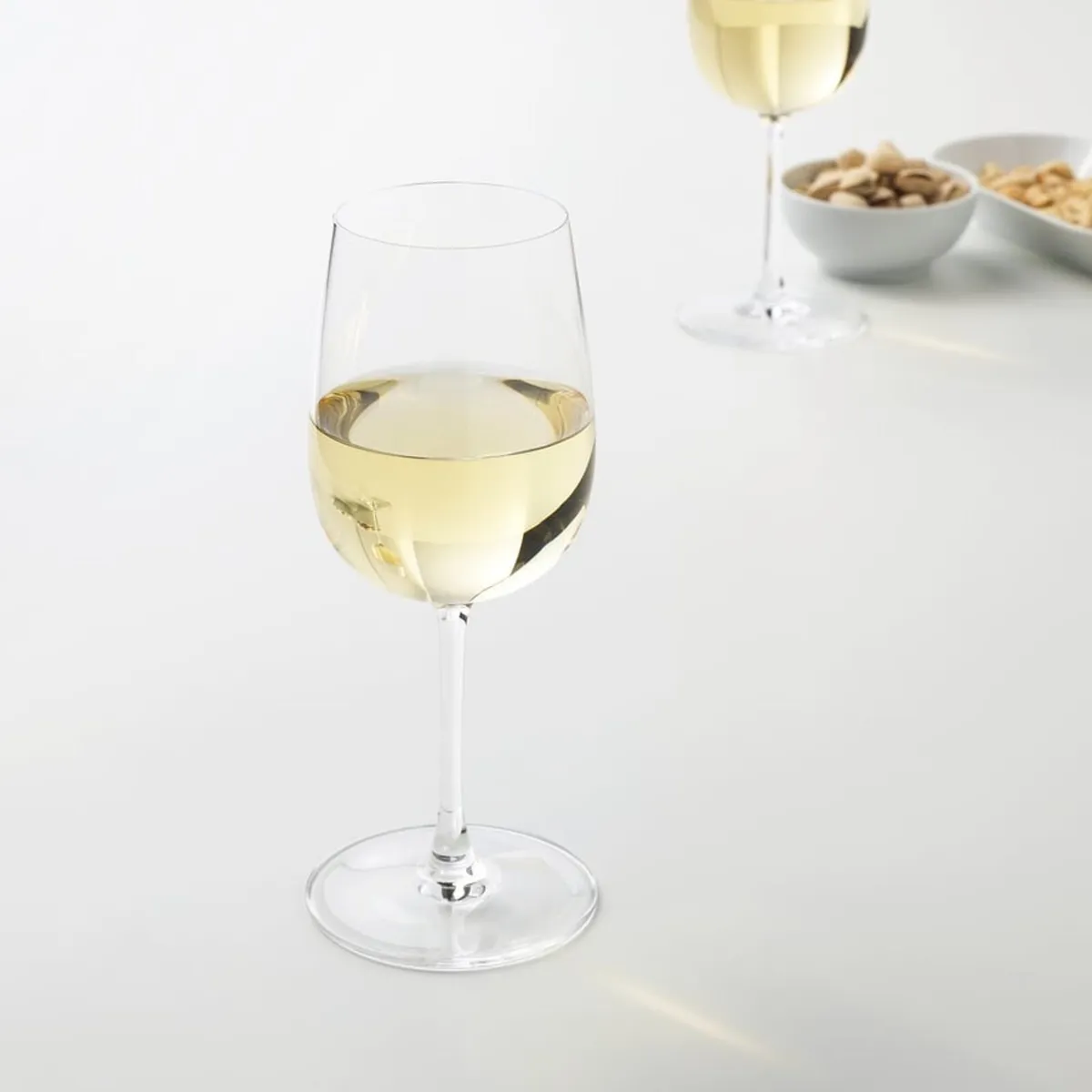 White Wine Glasses and Champagne Flutes ( New) - Image 3