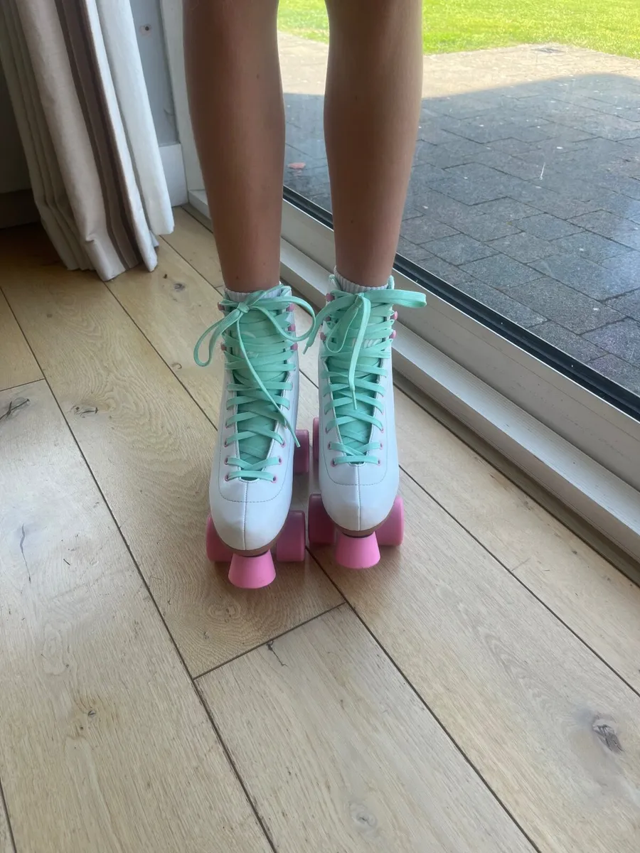 Roller skates - Image 2