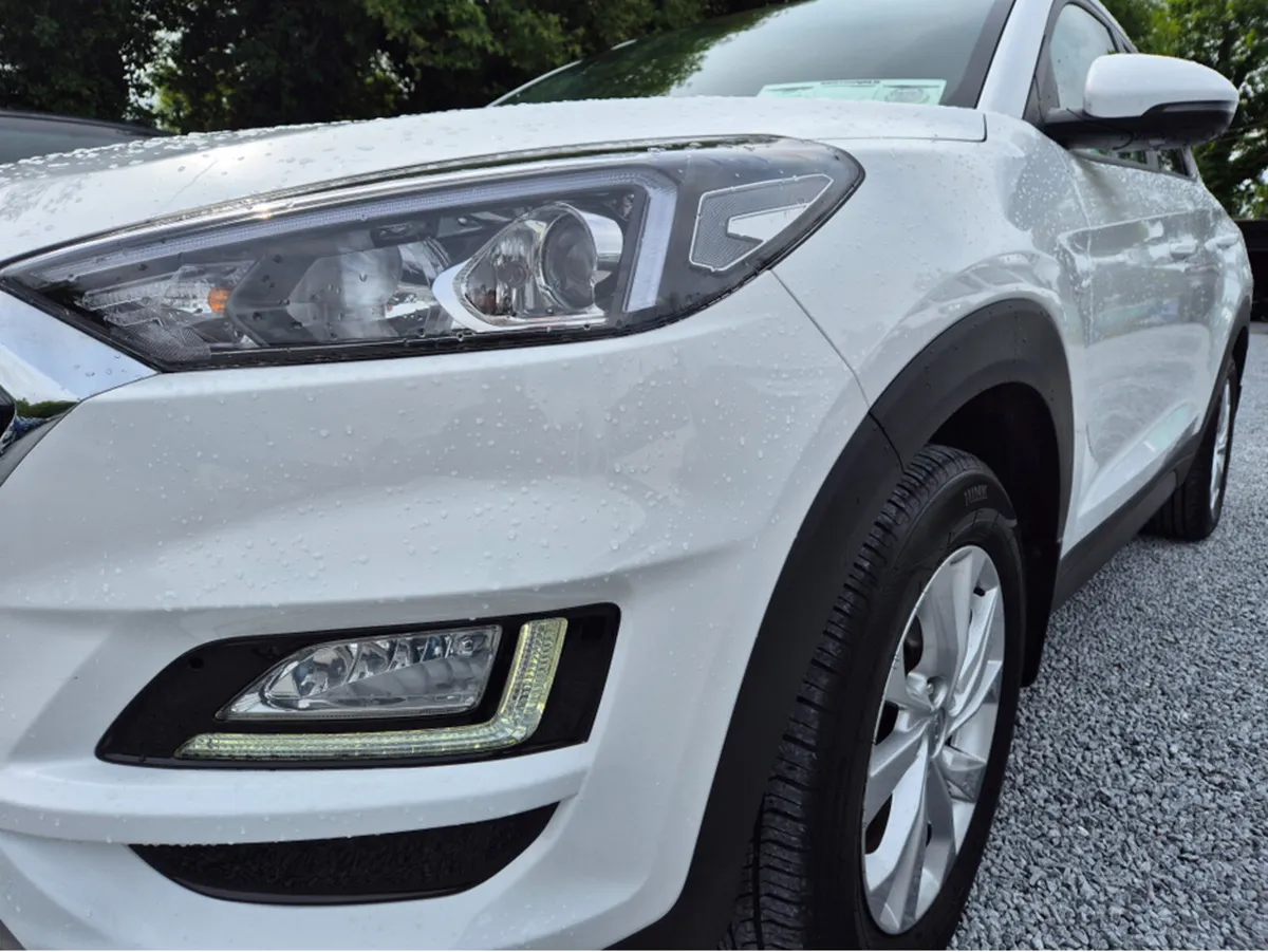 Hyundai Tucson IX35 EXECUTIVE COMMERCIAL  €13950 i - Image 2