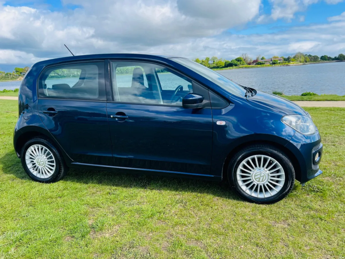 Volkswagen up! Top spec 1.0 litre auto - Image 3