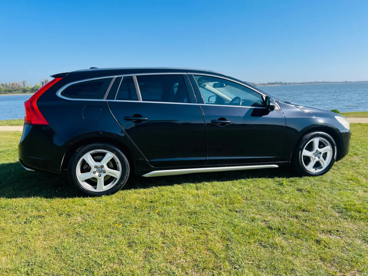 Volvo V60 SALE NOW ON / €9950 / AUTO / LEATHER  HE - Image 3