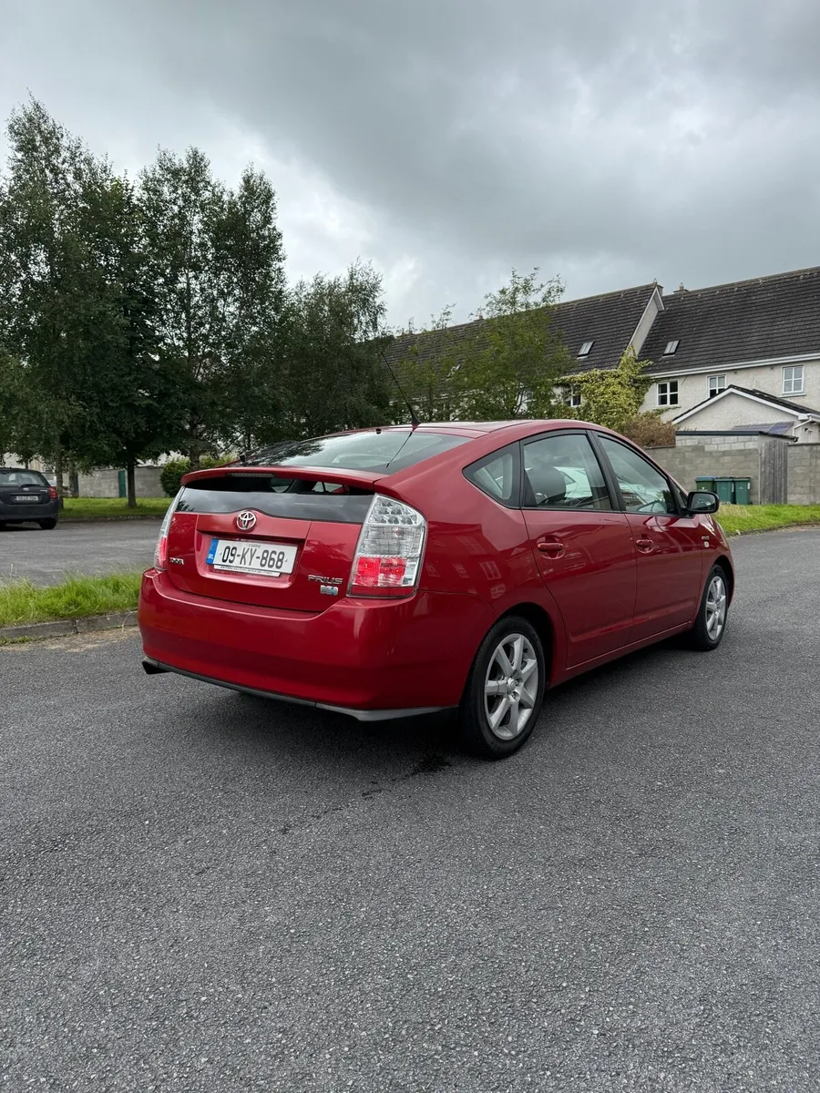 Toyota Prius - Image 3