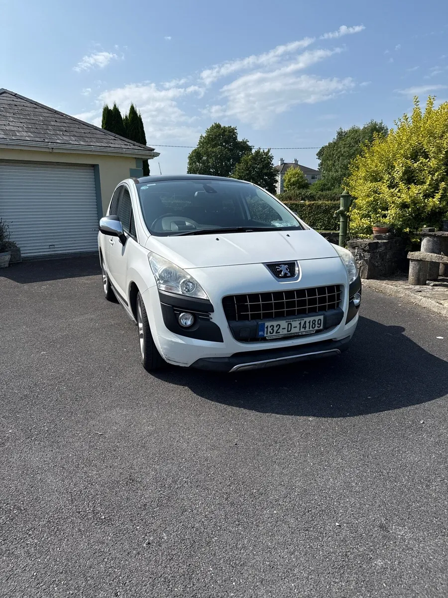 Peugeot 3008 Automatic with Tow Hitch - Image 1