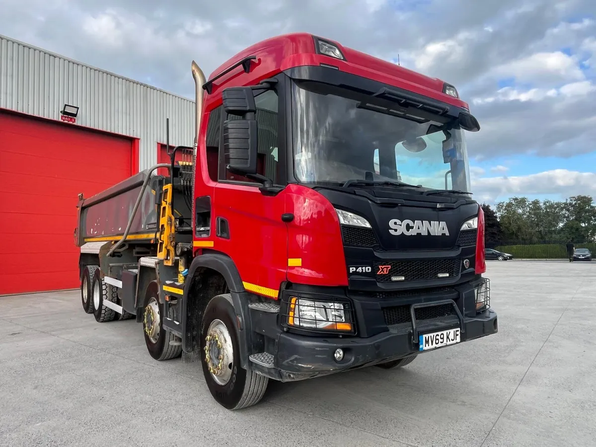 2020 Scania P410 XT 8x4 Tipper Grab - Image 2