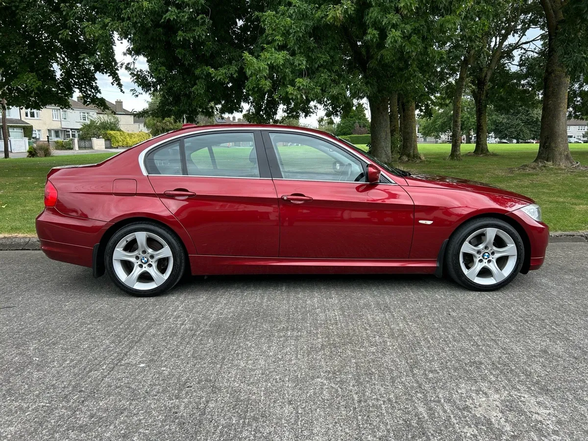 2011 BMW 320i Exclusive Edition // NCT & TAX - Image 3