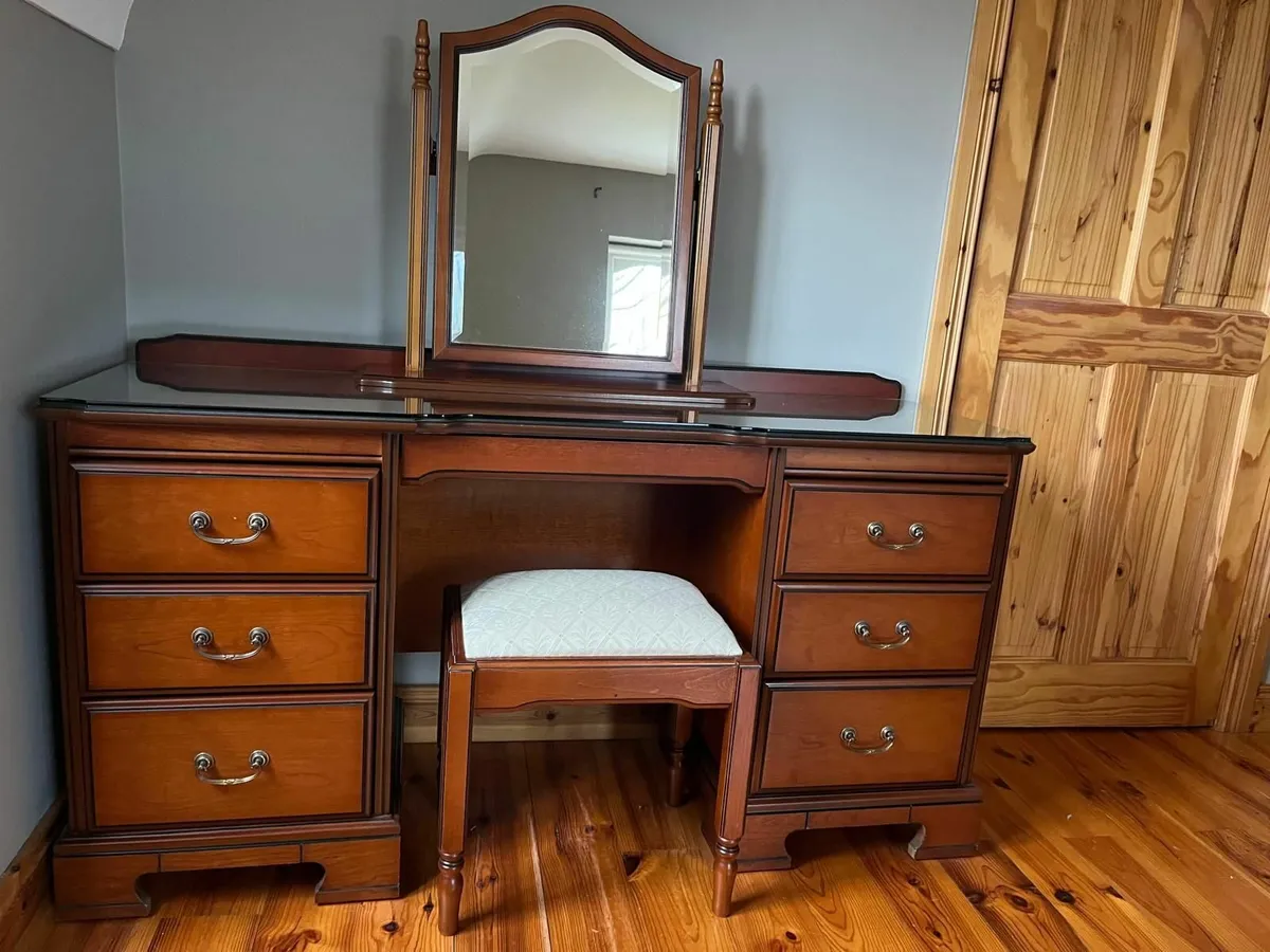 House Clearance  John E Coyle Dressing Table - Image 2