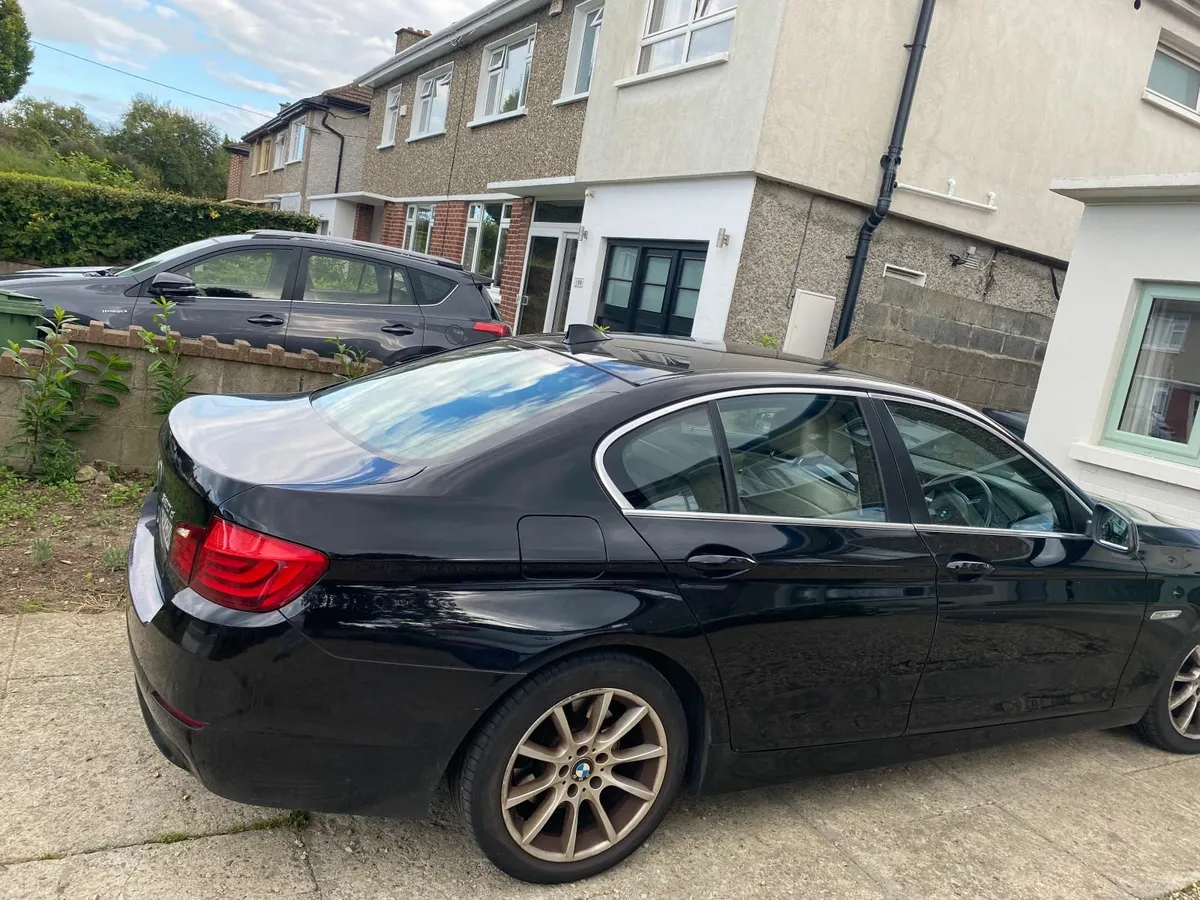BMW 5-Series 2013 - Image 2