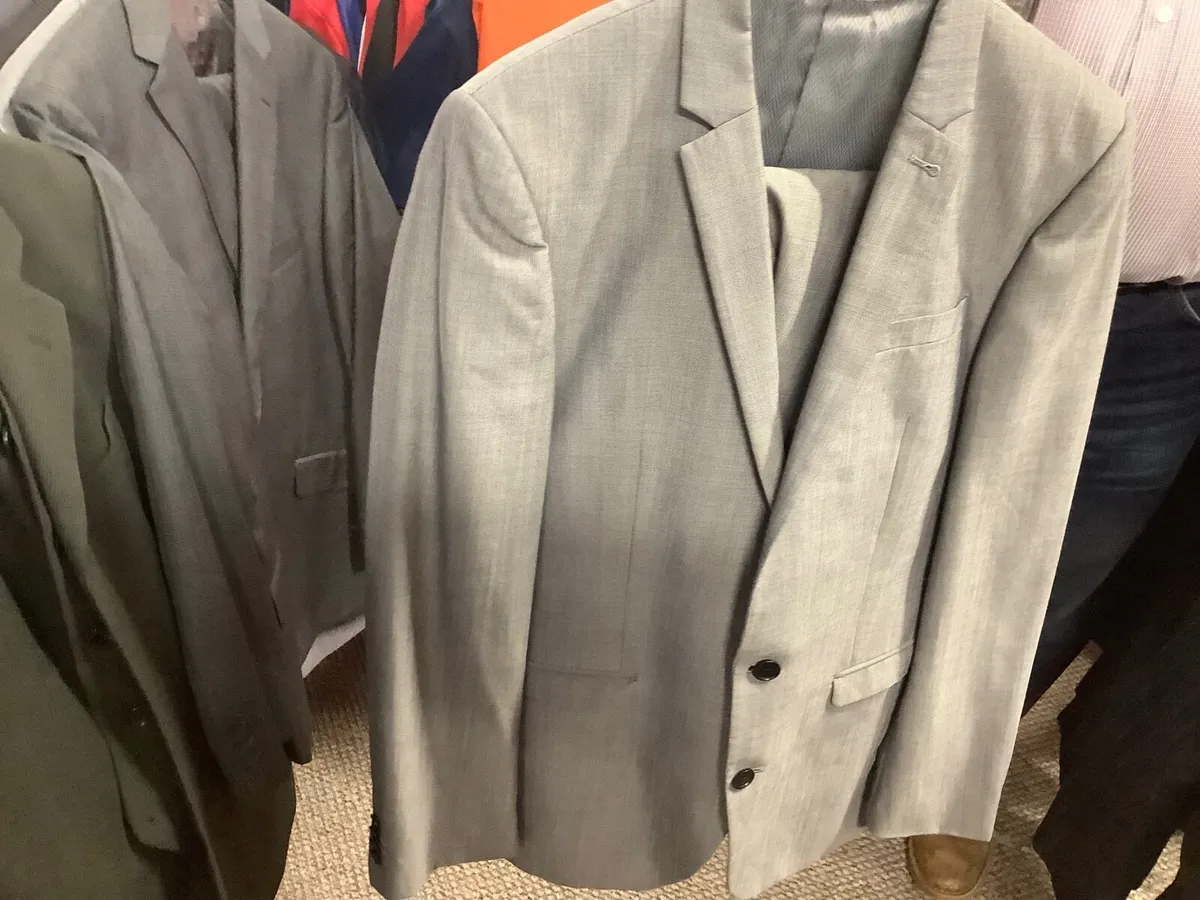 Joblot of gents suits and blazers - Image 2