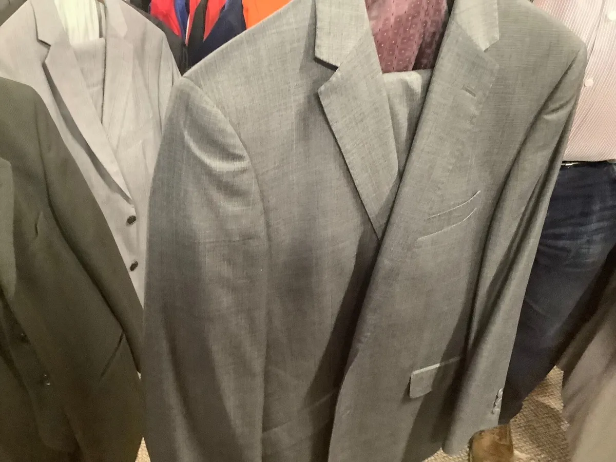 Joblot of gents suits and blazers - Image 3