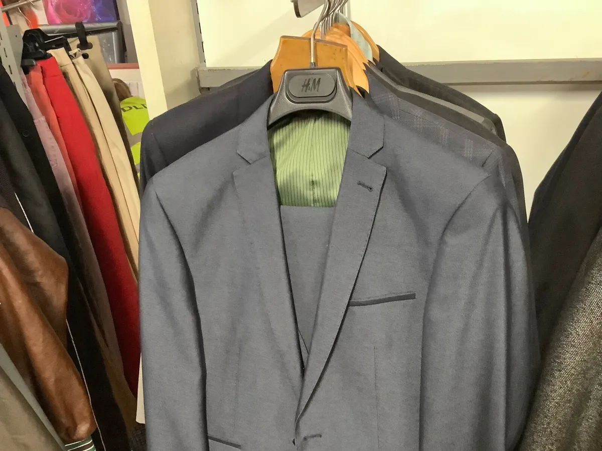 Joblot of gents suits and blazers - Image 4