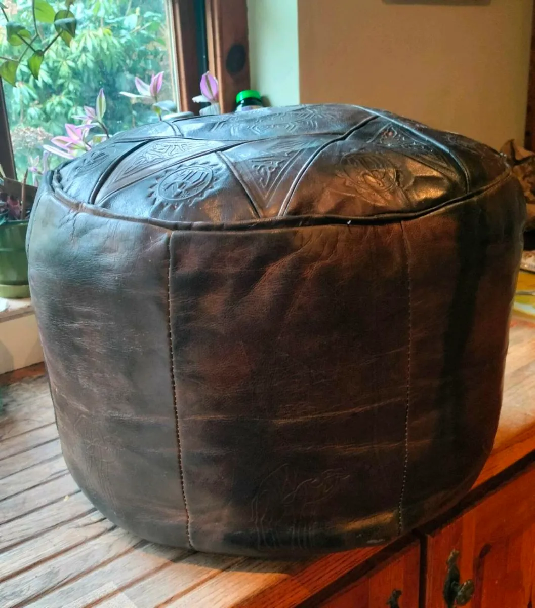 Vintage Brown Leather pouffe. In great condition. - Image 1