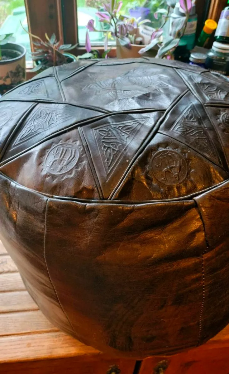 Vintage Brown Leather pouffe. In great condition. - Image 3