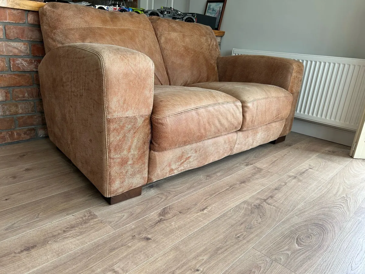Perfect condition couch rarely used - Image 2
