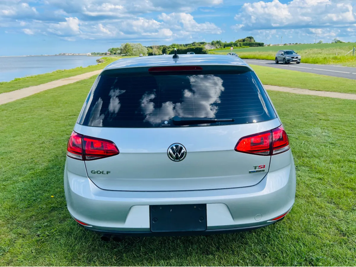 Volkswagen Golf AUTO / HIGHLINE MODEL / FINANCE AV - Image 4