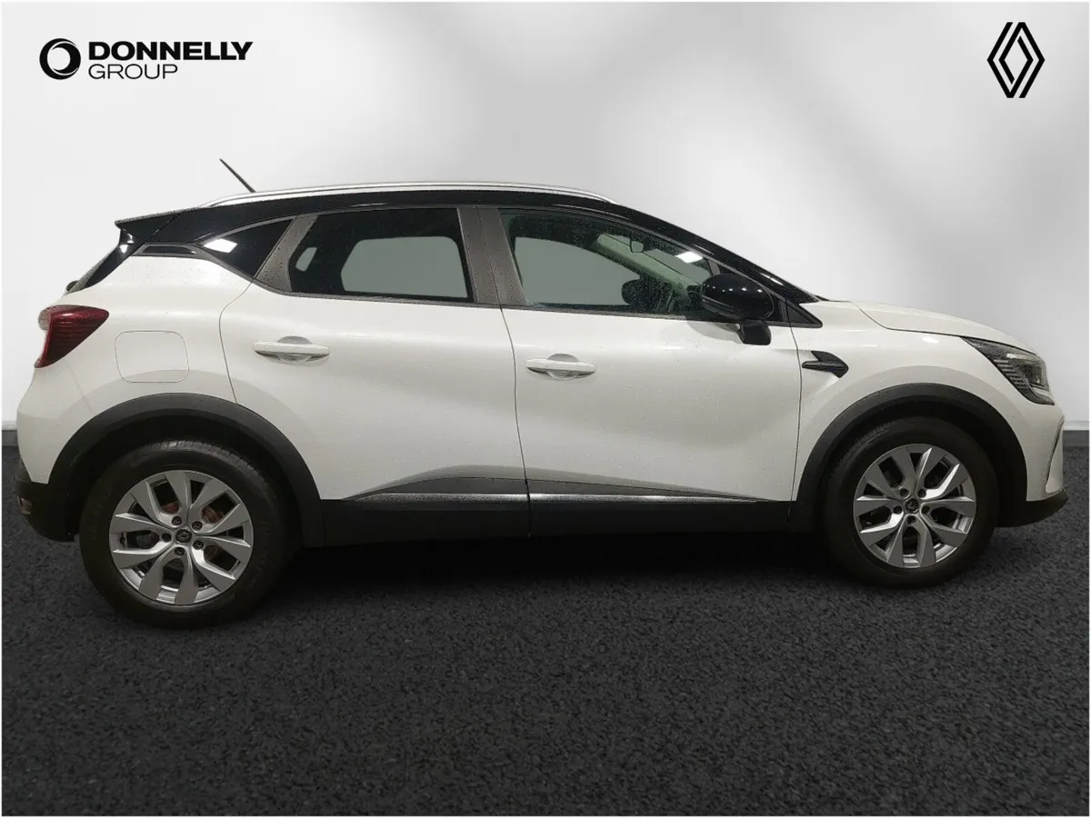 Renault Captur Hatchback Iconic - Image 3