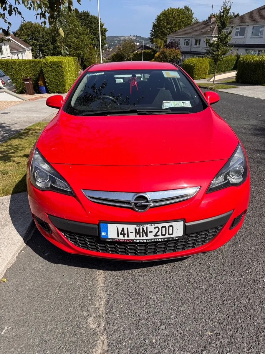 Opel Astra GTC Sport 1.4 I 140PS 3DS Automatic - Image 1