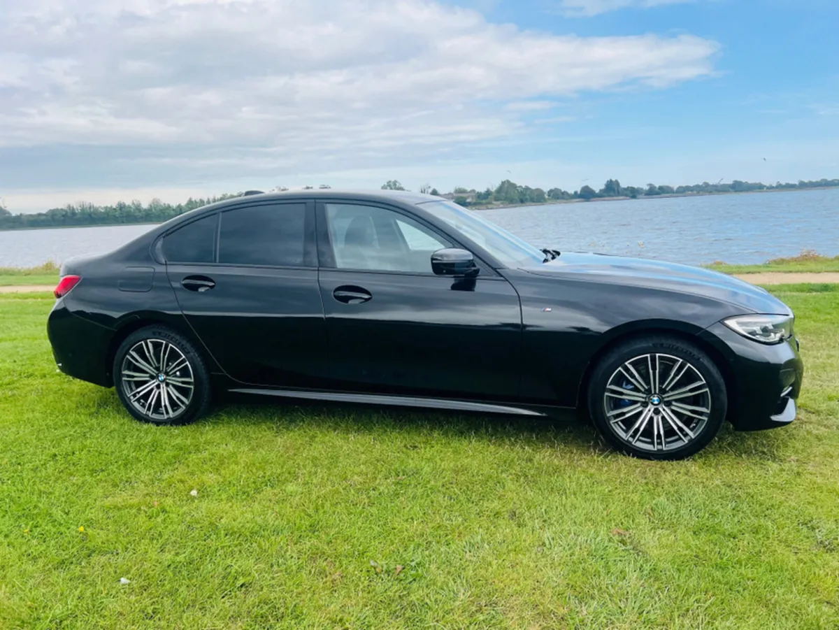 BMW 3-Series 330 E   M - SPORT /  HUGE SPEC /  FIN - Image 3