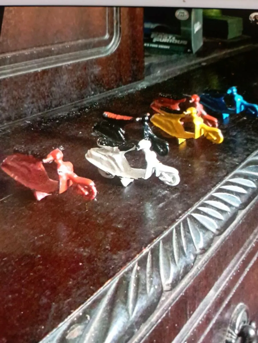 RECTO STEEL VESPA  SCOOTERS CAST METAL - Image 2