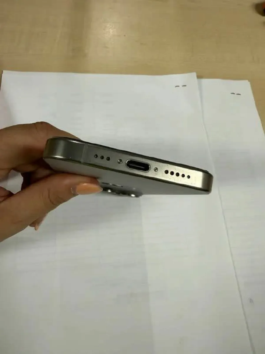 iPhone 15 Pro  128gb - Image 2