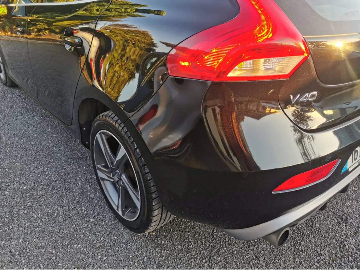 Volvo V40 2.0 D2 R-DESIGN 120BHP New NCT - Image 3