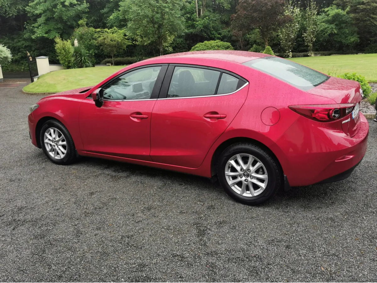Mazda Mazda3 1.5 D 105PS EXECUTIVE IPM 4 4DR - Image 4