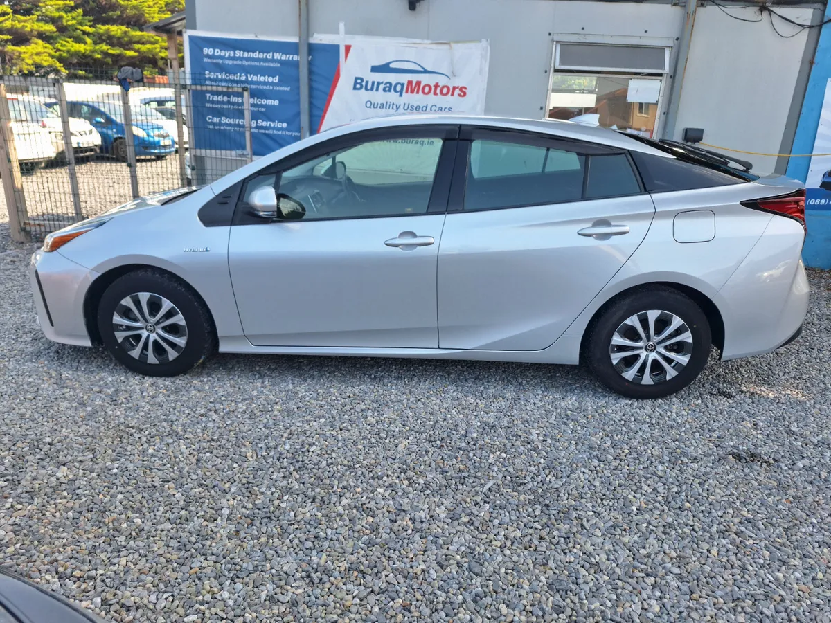 2020 Toyota prius|1.8 Hybrid Petrol|Auto self char - Image 3