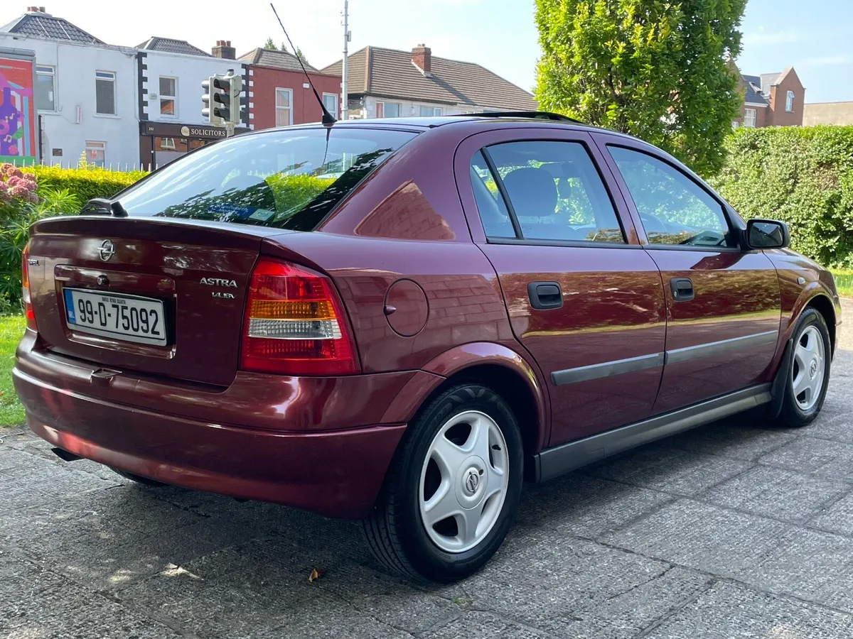 99 Opel Astra 1.4 Comfort Automatic - Image 4