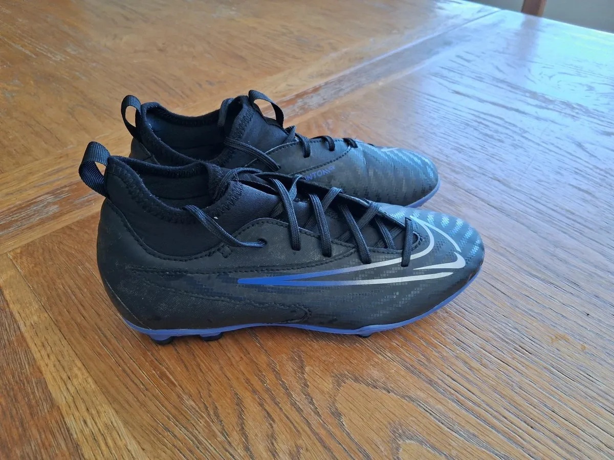 Football boots - Image 2