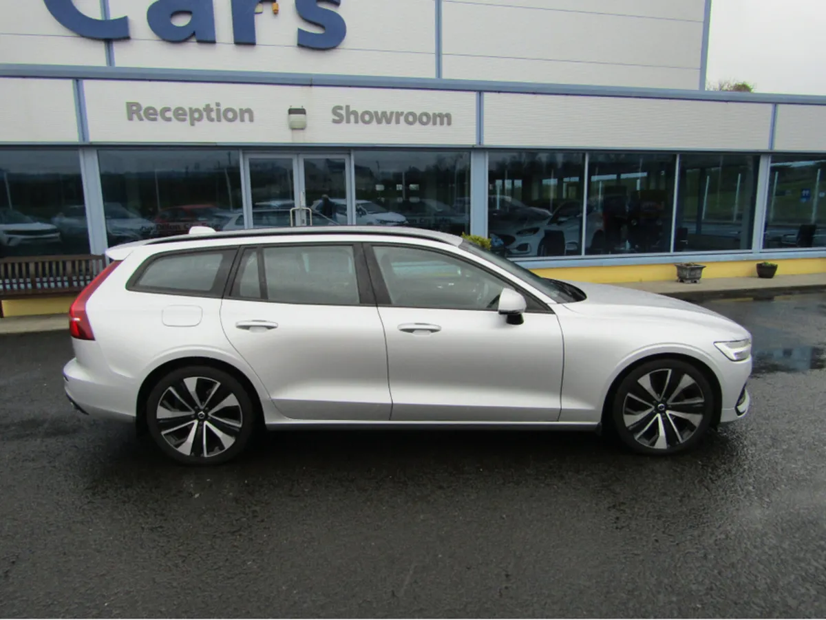 Volvo V60 D4 MOMENTUM AT 5DR AUTO - Image 3